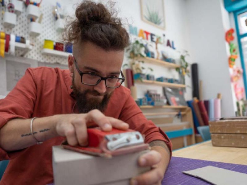 Manu en pleno trabajo