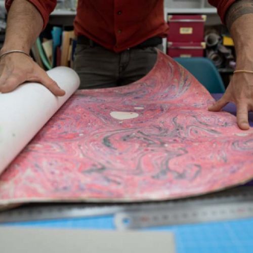 Preparación del papel seleccionado para la personalización