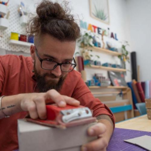Manu en pleno trabajo